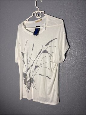 White Butterfly Graphic Short-Sleeve Top